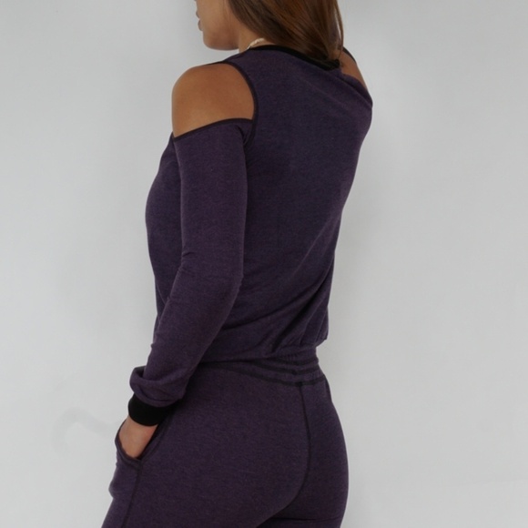 Cut off shoulder super soft blouse - Picture 2 of 5